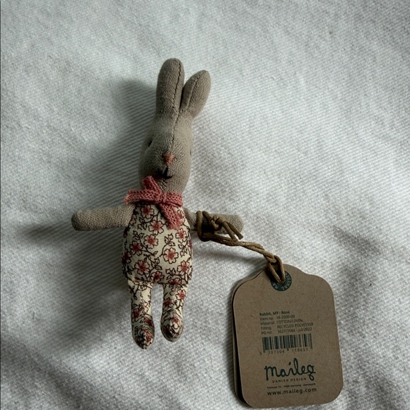 Tiny Maileg Baby Rabbit - Rose  BNWT - Picture 2 of 3